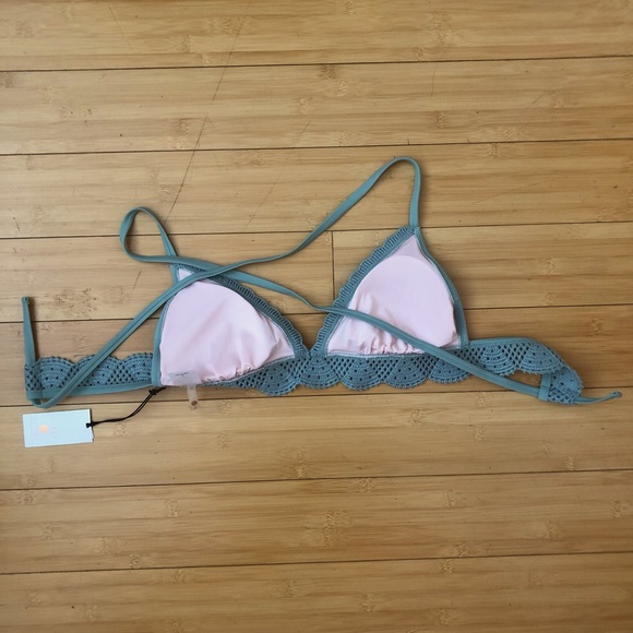 Gorgeous Teal/Green Swimsuit (Top AND Bottom) - Picture 2 of 3